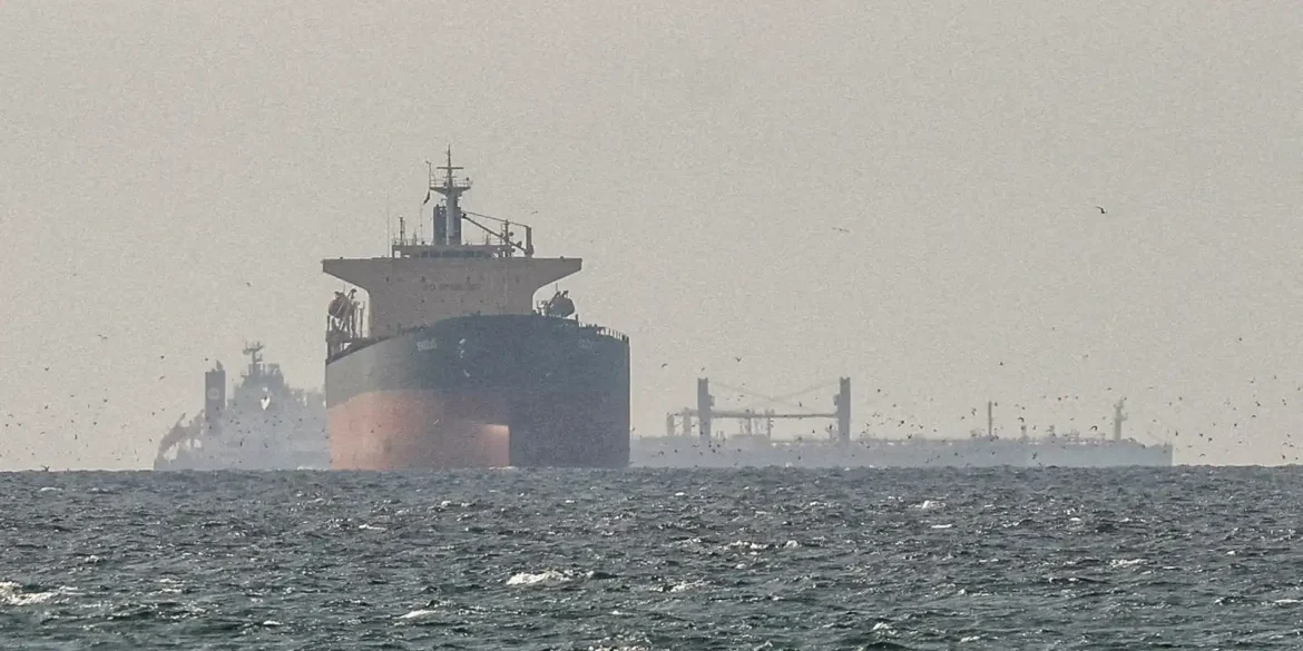 em-reacao-a-trump,-ira-ameaca-retaliar-portos-do-persico-e-mar-de-oma