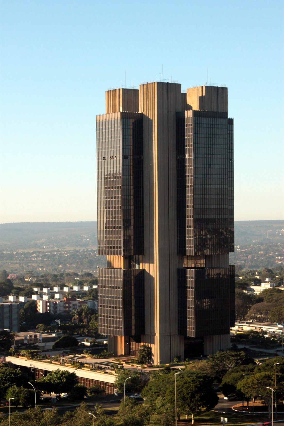 brasileiros-tem-mais-de-r$-10-bilhoes-em-valores-esquecidos-no-sistema-financeiro,-aponta-banco-central