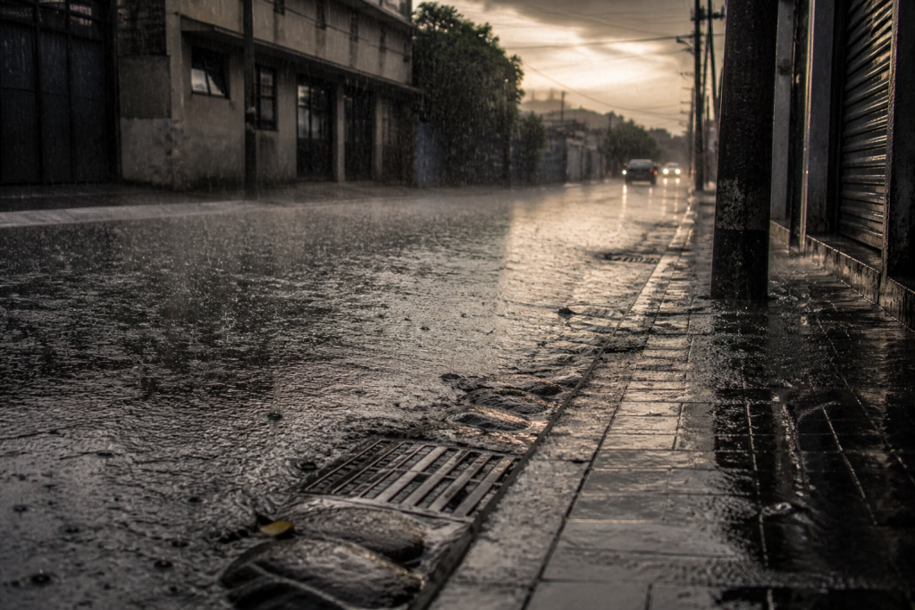 sao-paulo-tera-chuvas-fortes-neste-domingo-apos-rajadas-intensas-de-vento-no-litoral