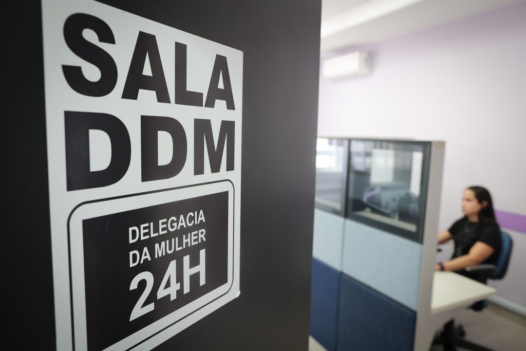 policiais-salvam-mulher-vitima-de-sequestro-e-carcere-privado-em-carapicuiba